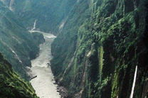 雅鲁藏布大峡谷,雅鲁藏布大峡谷的壮丽奇观